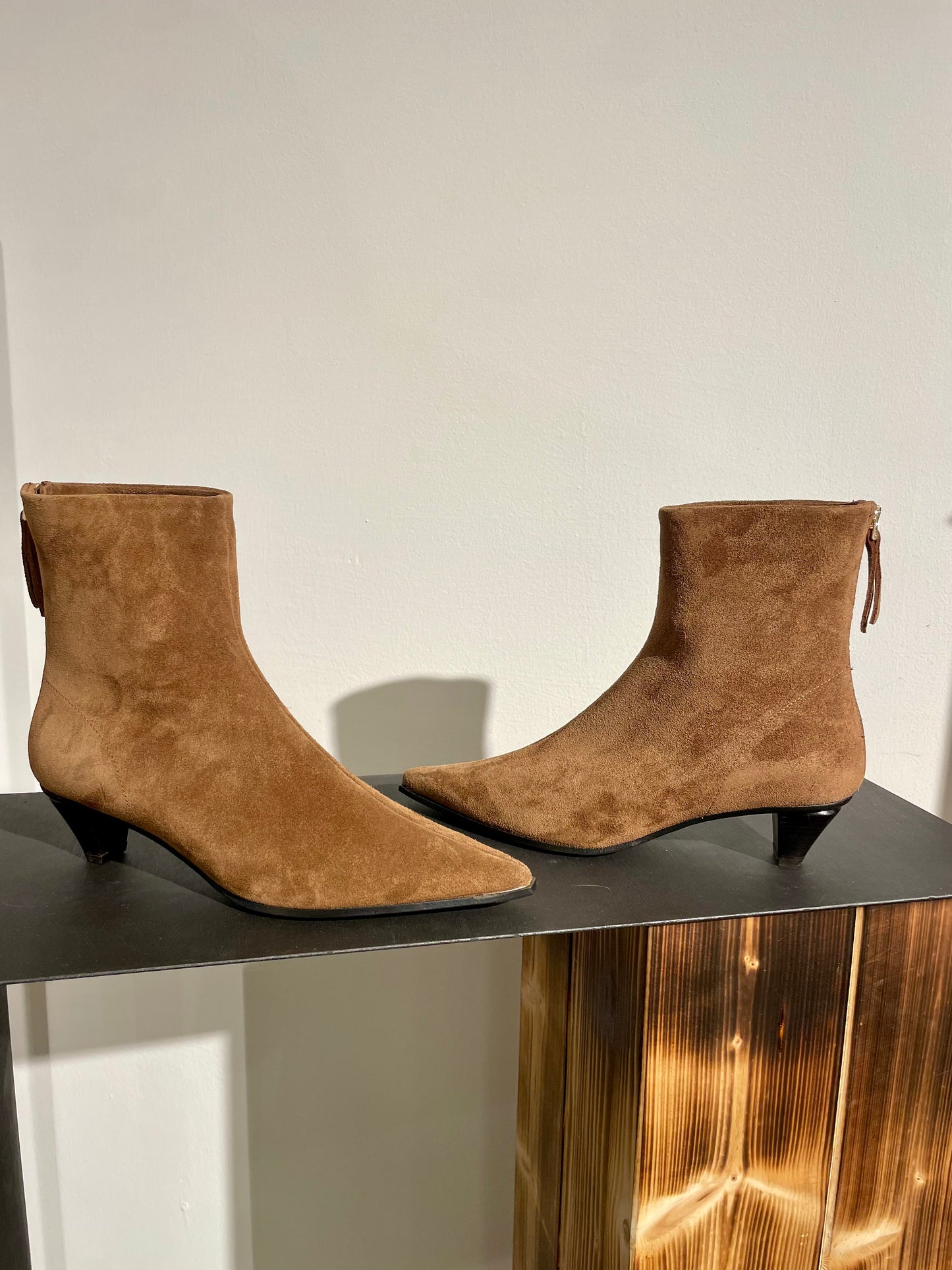 Stivaletto alla caviglia in suede