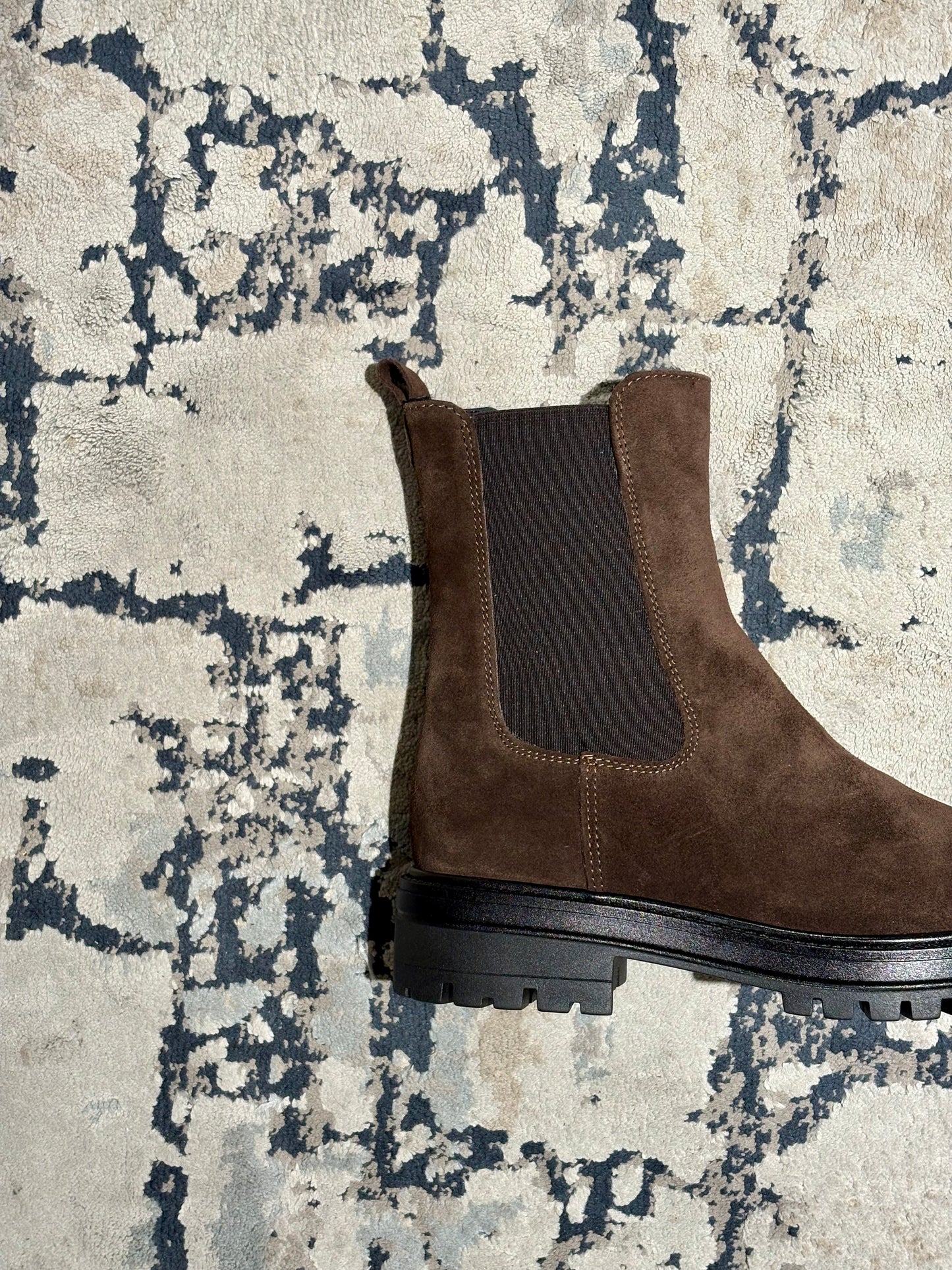 Stivaletto Chelsea in camoscio