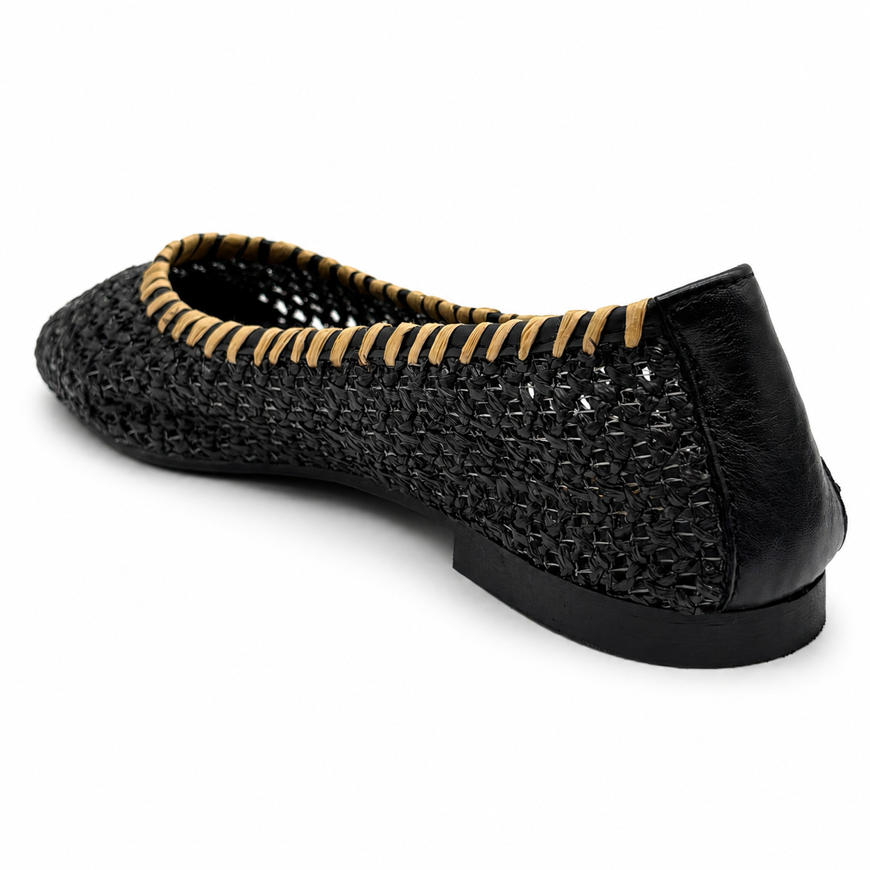 Ballerina nera con bordo dorato