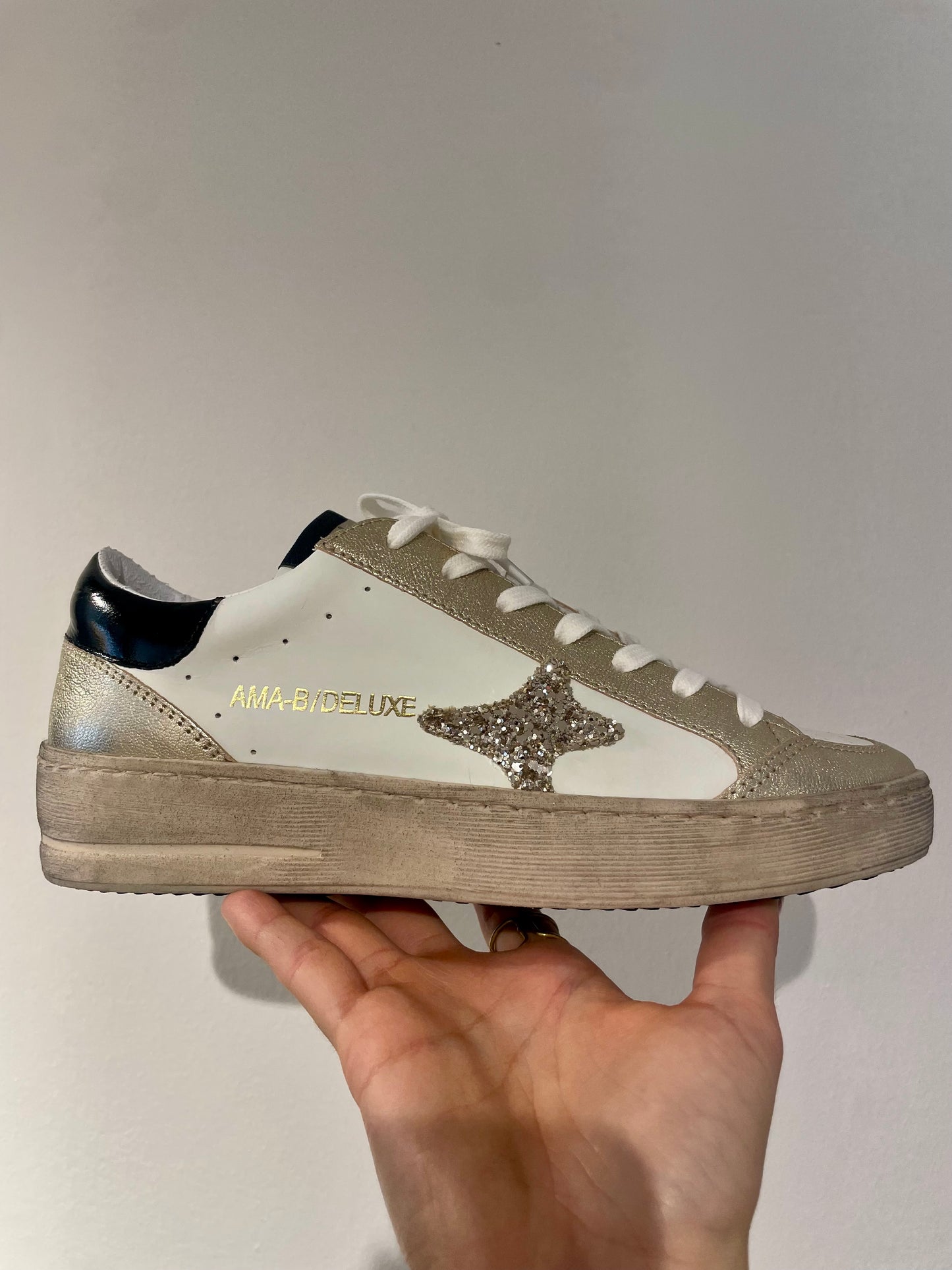 Sneakers bianca/oro