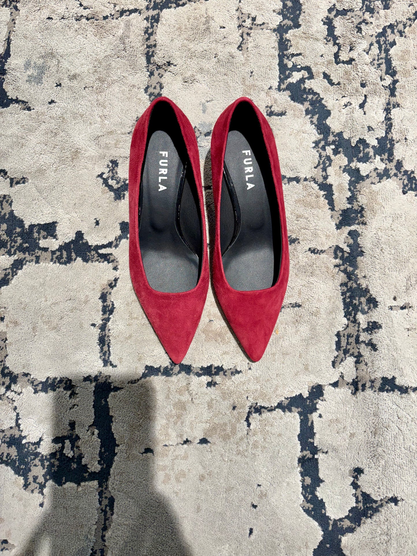 Décolleté suede