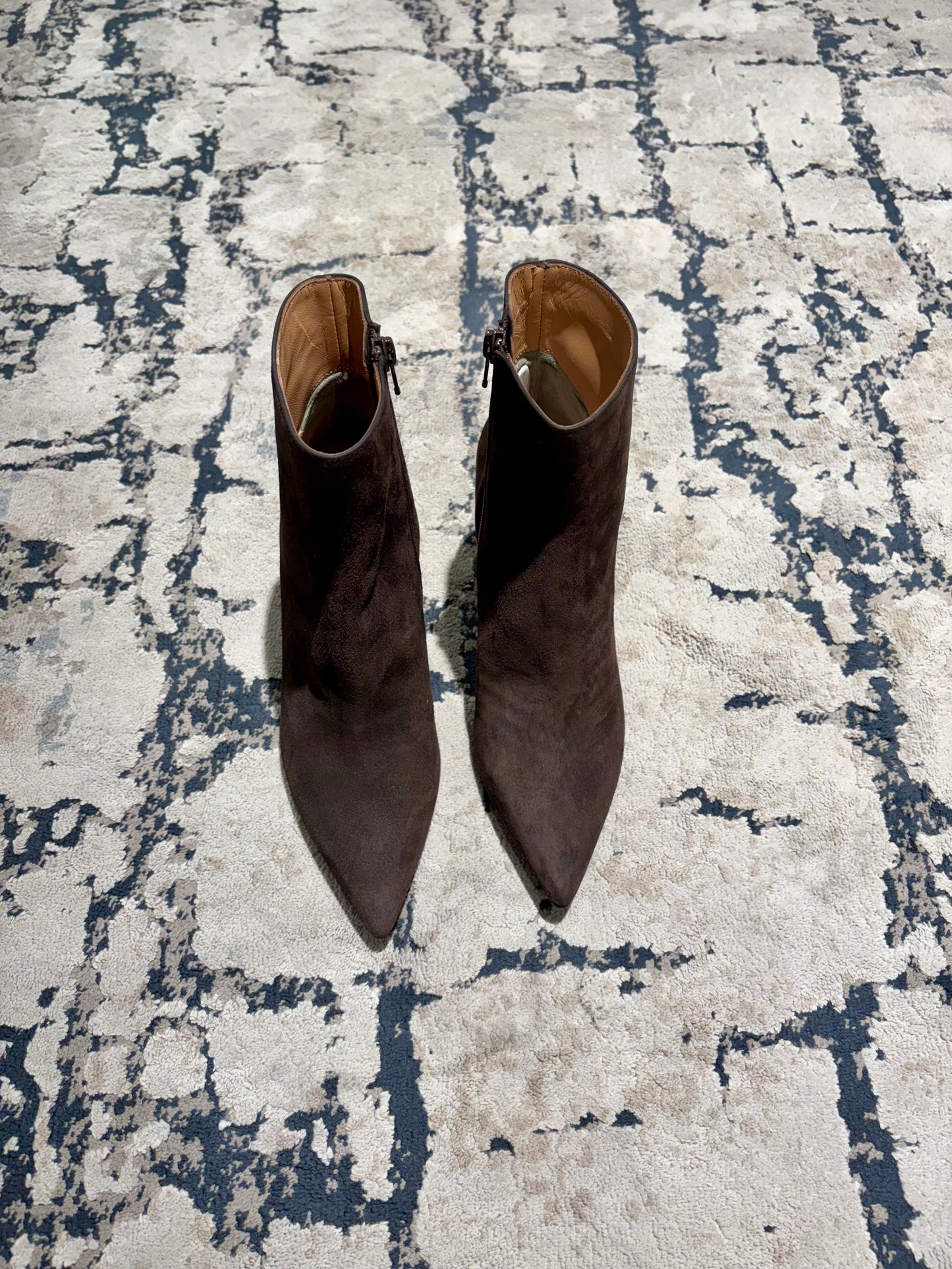 Stivaletto in camoscio marrone