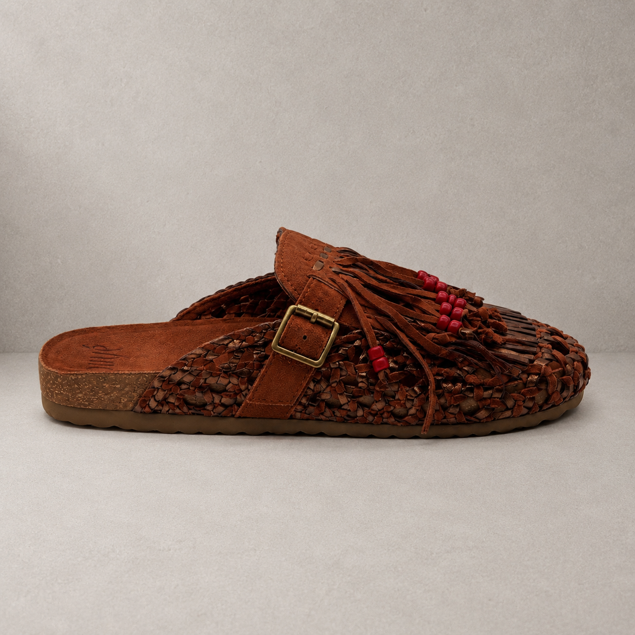 Sabot in Pelle Intrecciata con Frange e Perline
