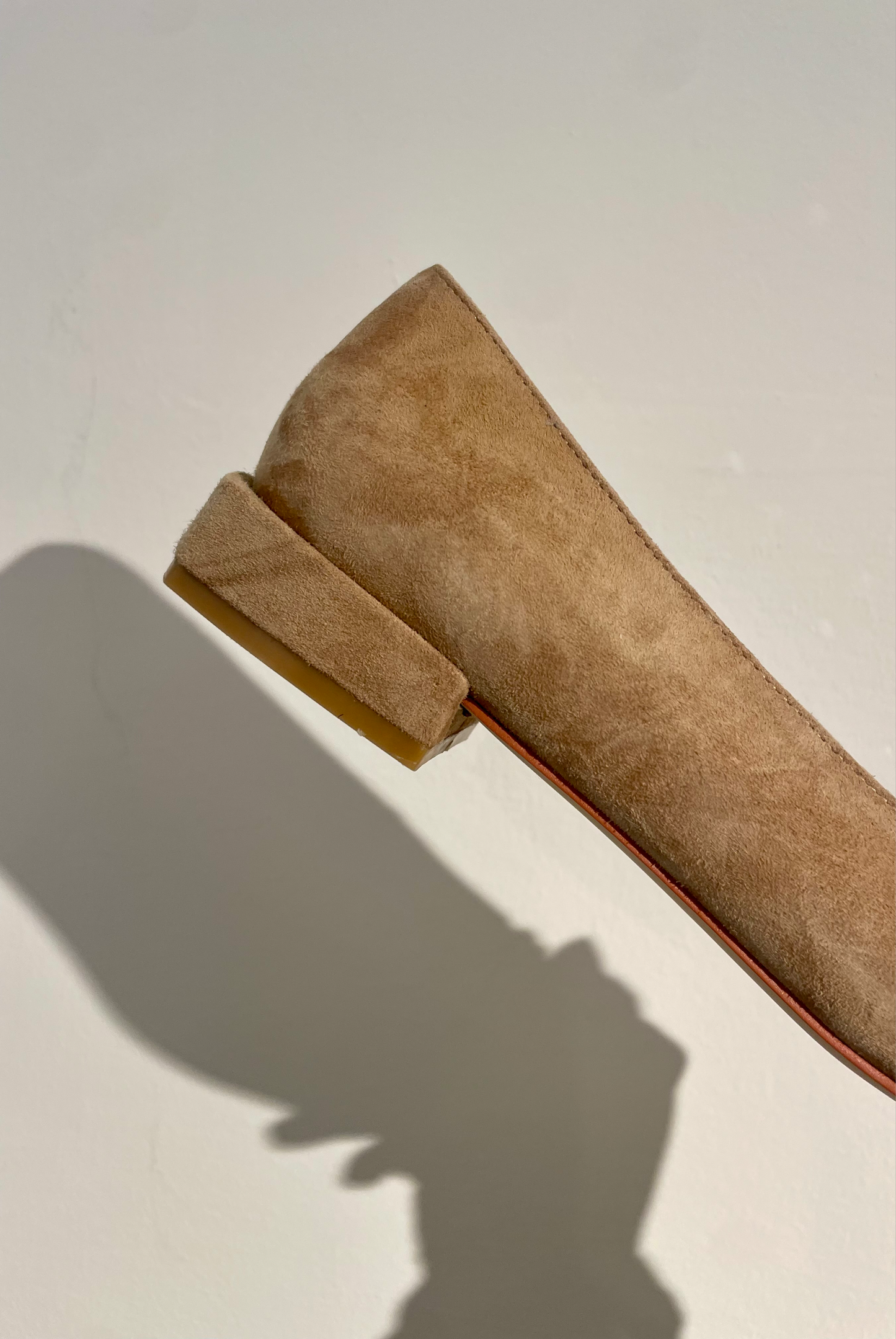 Ballerina in suede