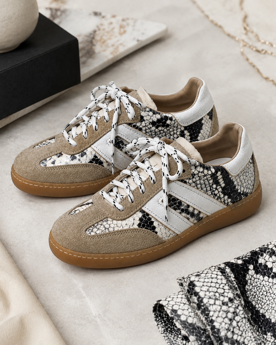 SNEAKERS