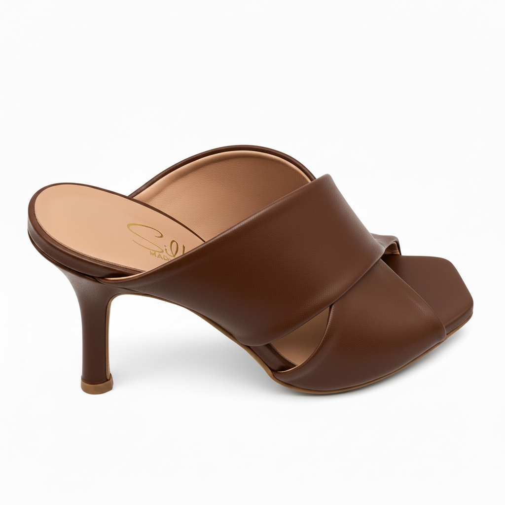 Mules in Pelle con Fasce Incrociate e Punta Quadrata