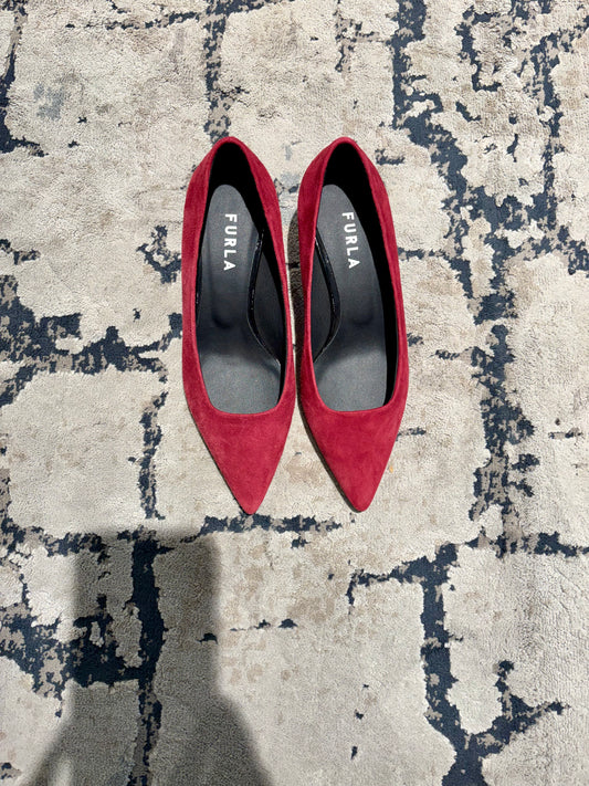 Décolleté suede