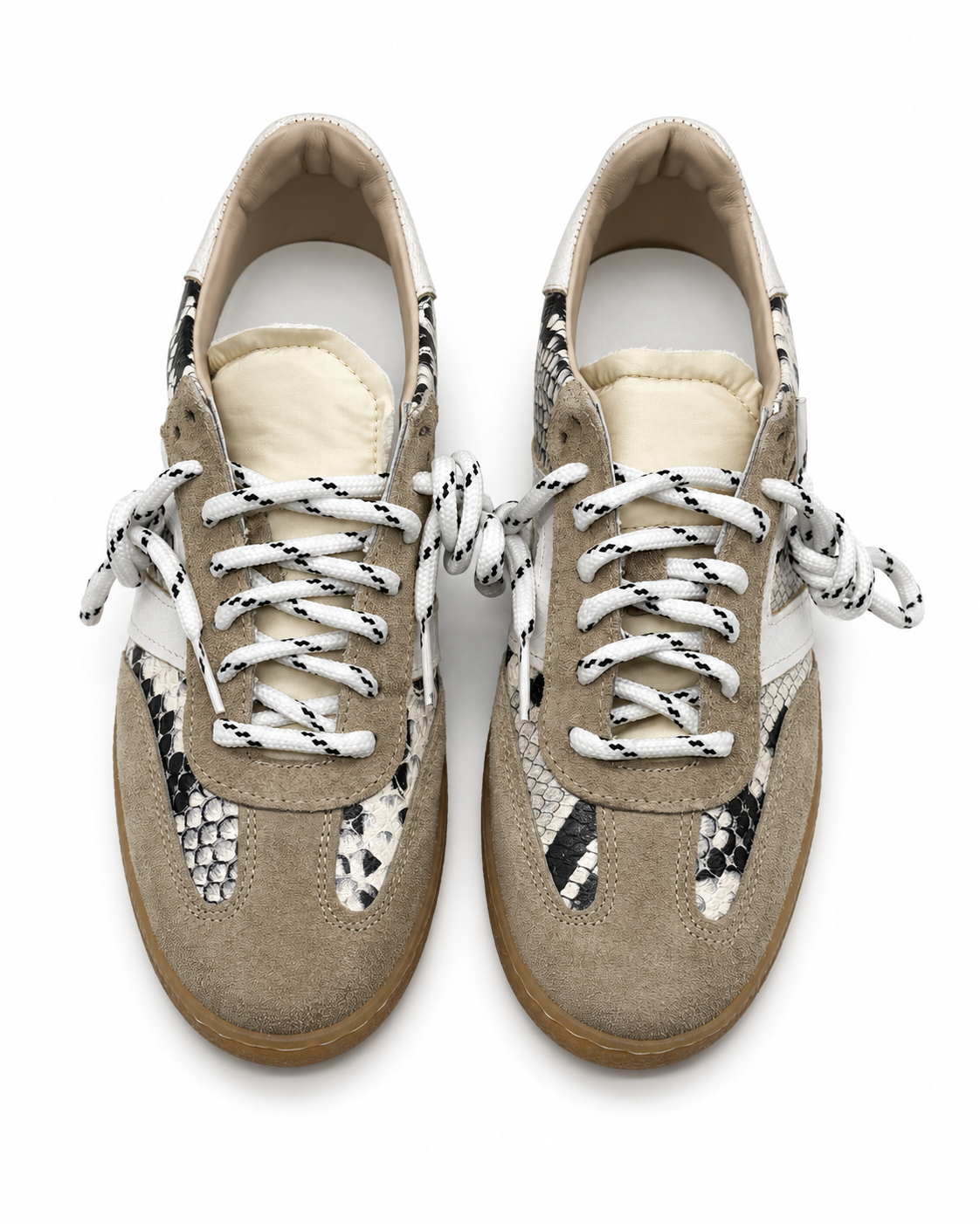 Sneakers in Suede con Profili a Contrasto