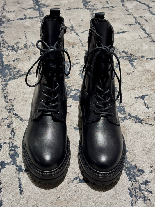 Stivale anfibio con suola carrarmato