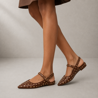Slingback Borchiata in Pelle