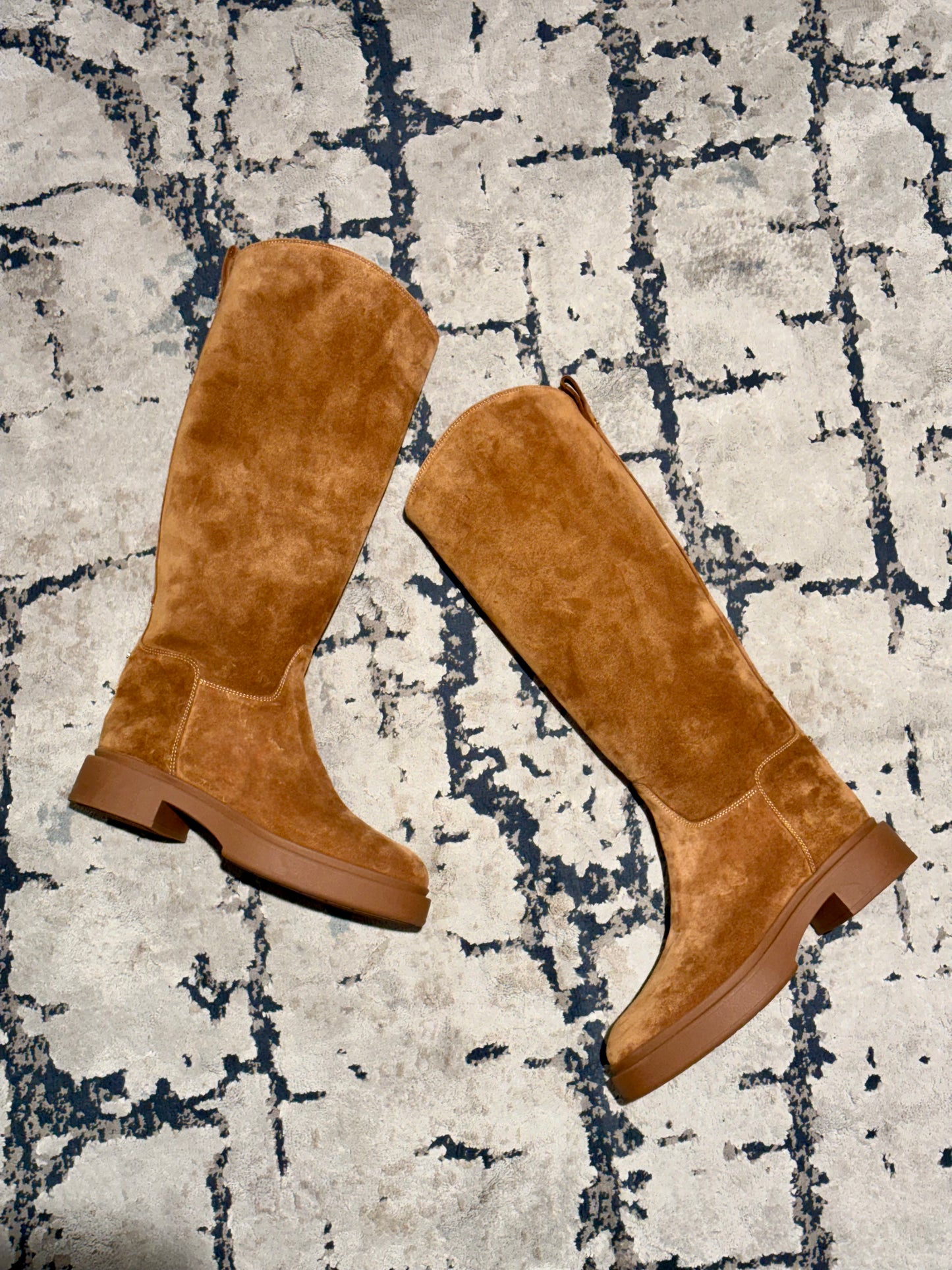 Stivali alti scamosciati color cammello