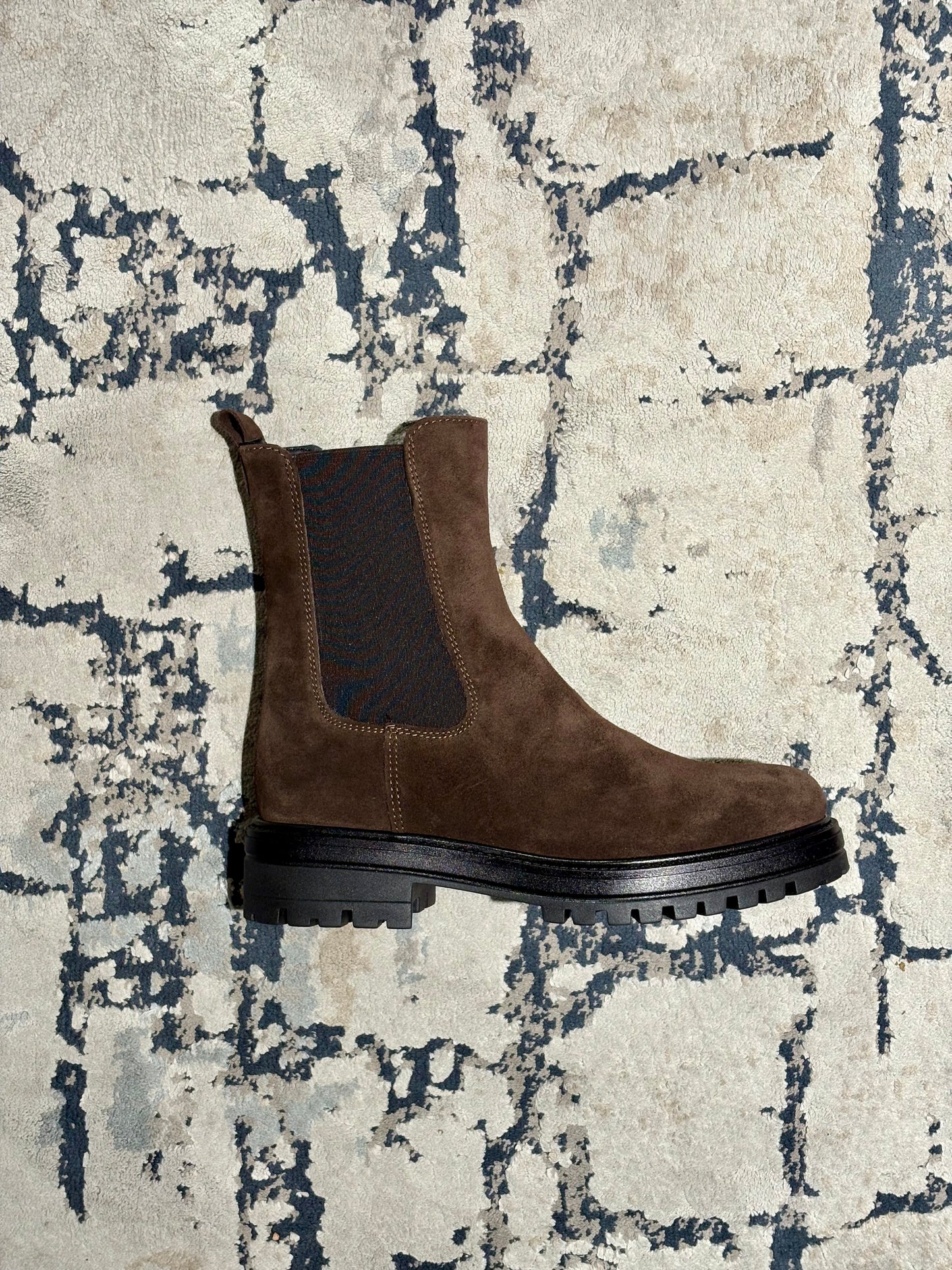 Stivaletto Chelsea in camoscio